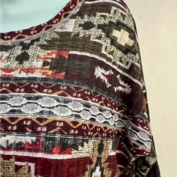 🍁TRIBAL Shirt🍁 - Picture 4 of 14